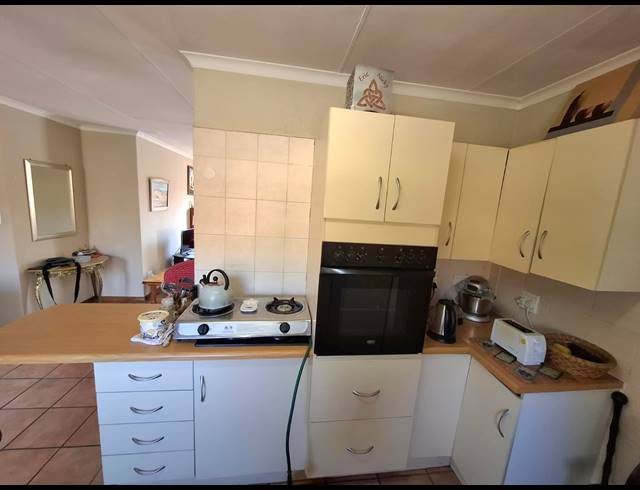 2 BEDROOM HOUSE FOR SALE IN EQUESTRIA